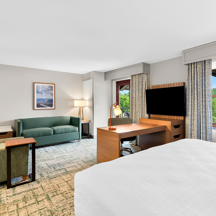 Hampton Inn & Suites Lake Placid Completes Renovation